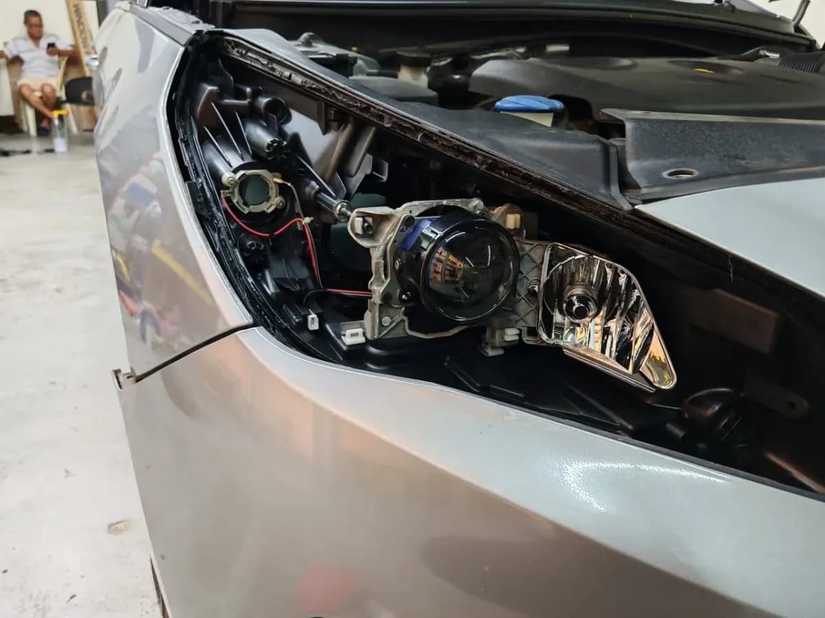 Hyundai Sonata - LED projector headlight retrofit